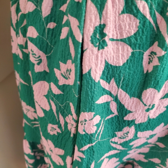 Gorgeous Floral Midi Dress-NWT - Picture 12 of 15